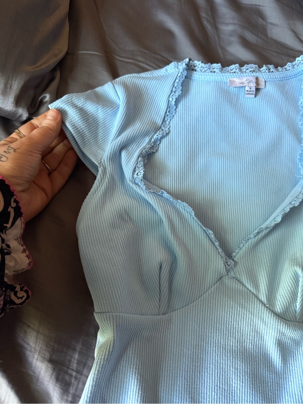 Light Blue Ribbed V-Neck Short Sleeve Top with Lace Trim
